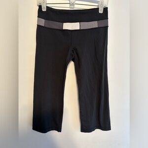 Lululemon size 6 reversible Wunder under 19”